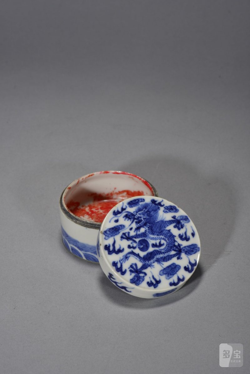 清晚期 青花云龙纹印泥盒 - 图2